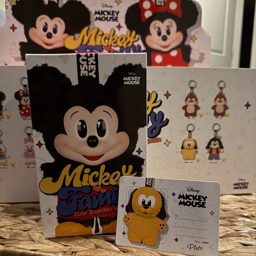 Pop Mart Mickey Family Cute Together “Pluto” Keychain
